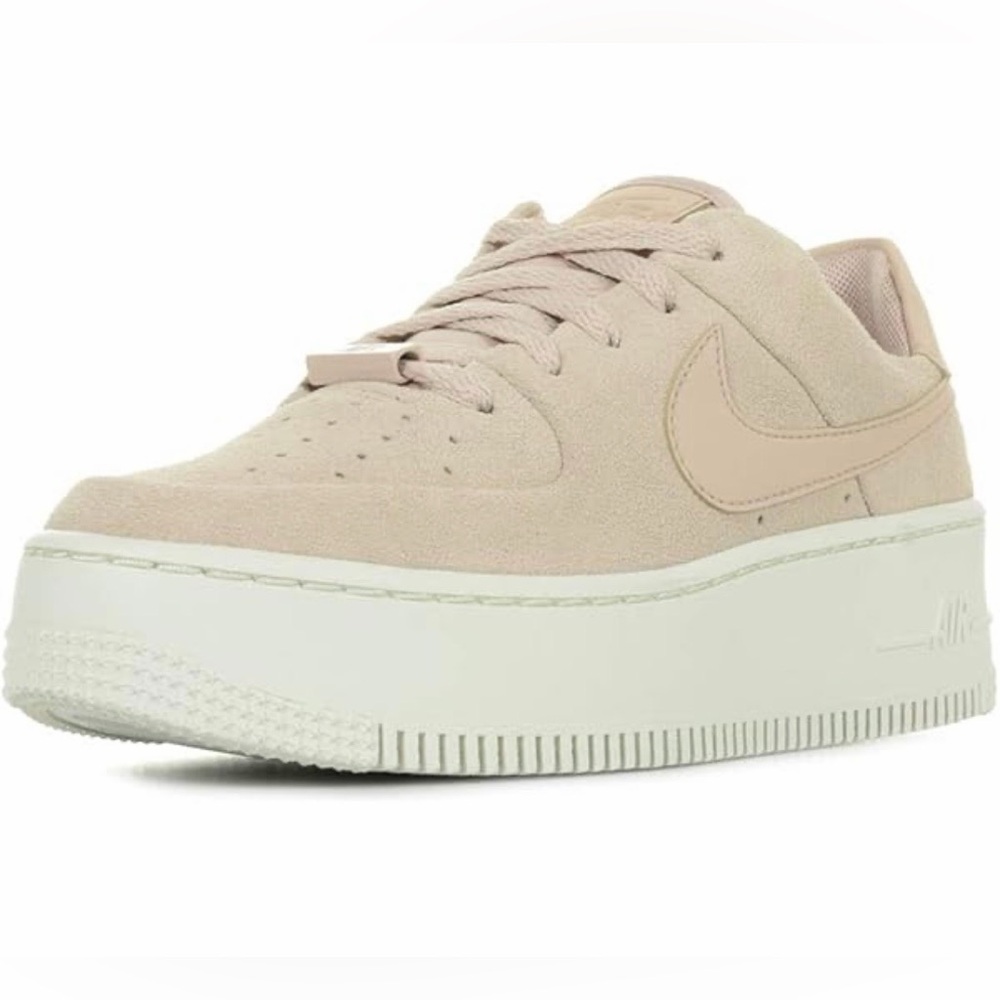 Nike Airforce1 Women’s Platform Suede Sneaker - Blush Pink